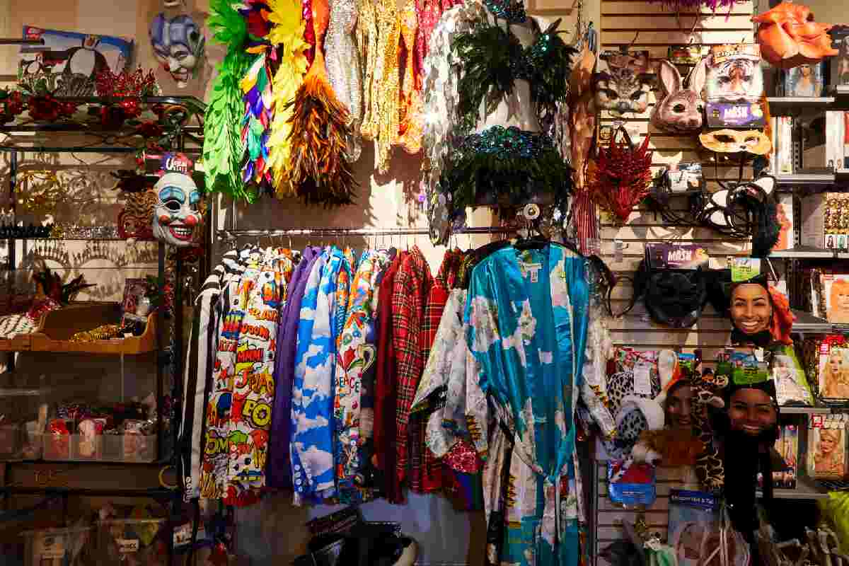 Fancy Dress Shop Near Me On Rent